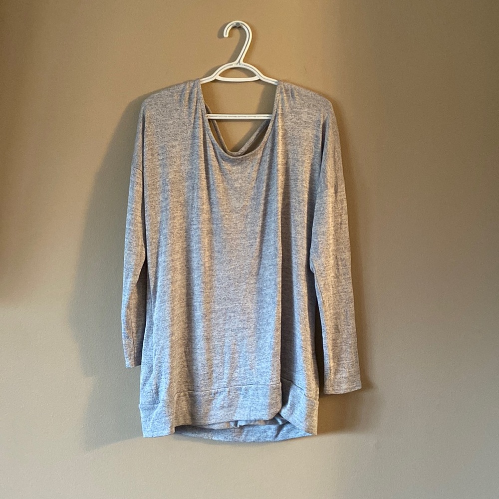 grey long sleeve sweater shirt